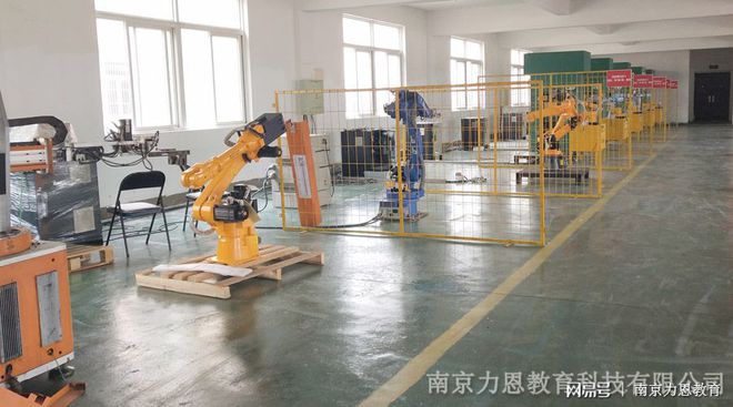 开元体育·(中国)官方网站上海附近的一家工业机器人培训中心(图2)