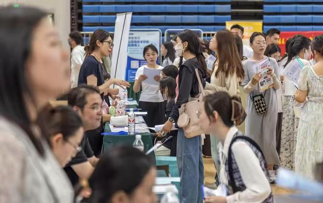 开元体育·(中国)官方网站本科最稳的4个专业就业率均达到95%大量学生找到高薪工(图3)